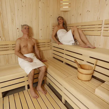 Smetana & Wellness Hotel 4*