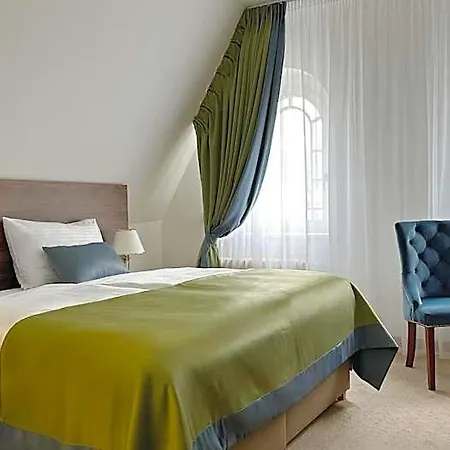 Smetana & Wellness Hotel 4*